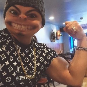 Meet your Posher, Batsheva